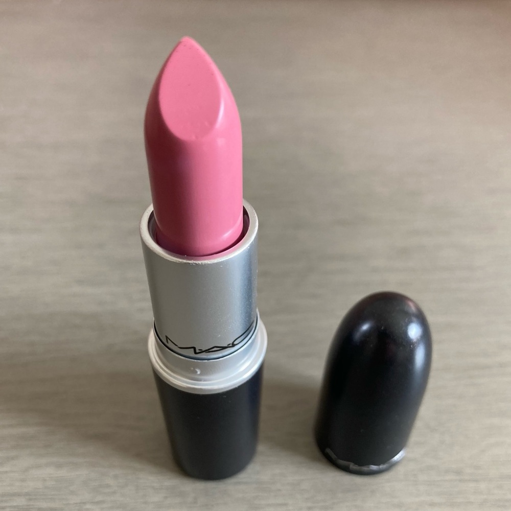 MAC Snob Lipstick